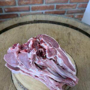 Chuletas y pierna de cordero en filetes